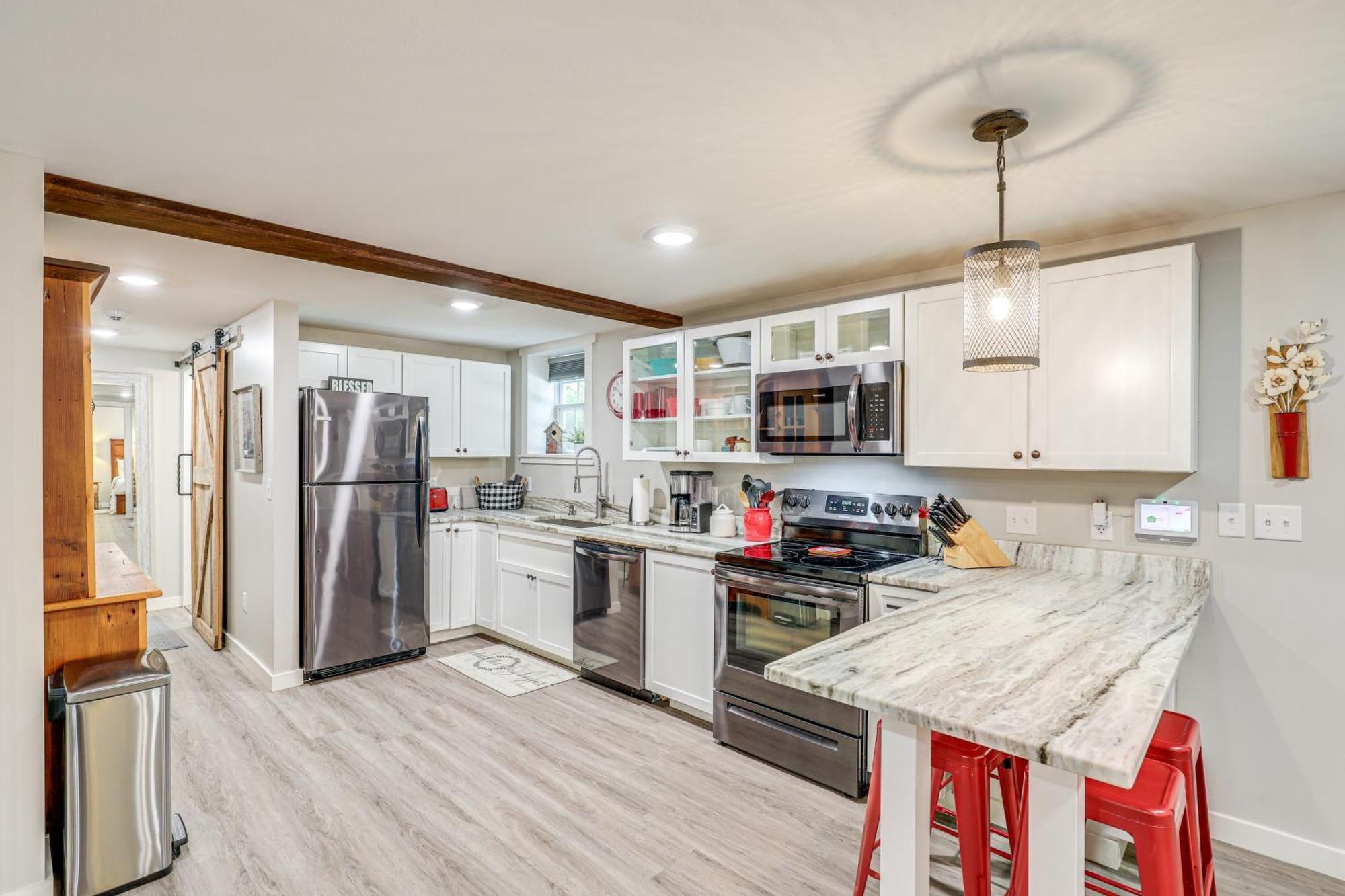 Modern Weaverville Apartment - Walk To Downtown! Εξωτερικό φωτογραφία