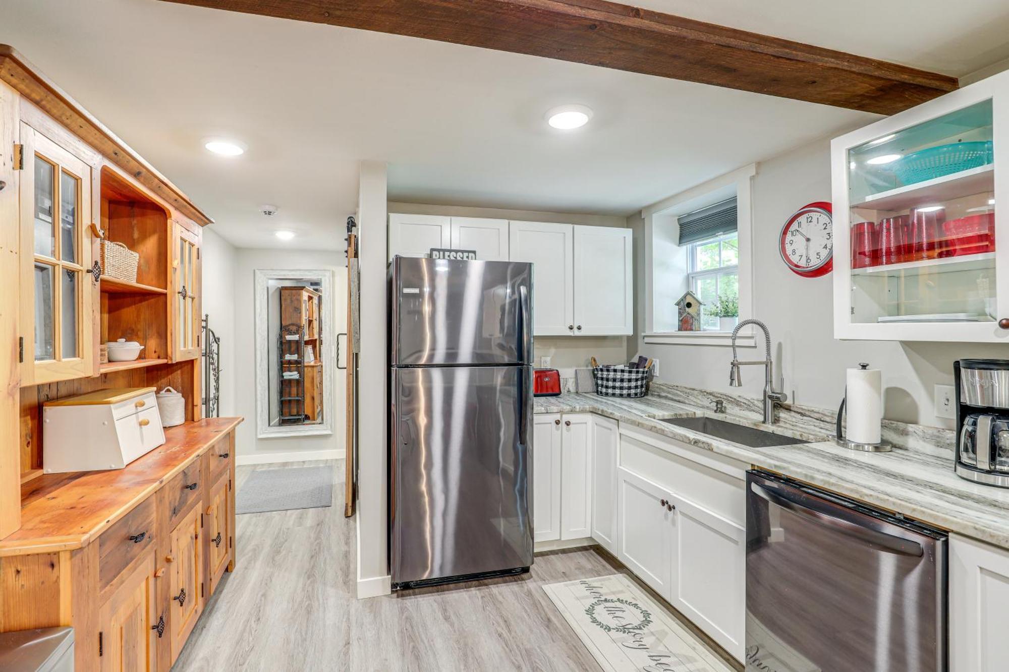 Modern Weaverville Apartment - Walk To Downtown! Εξωτερικό φωτογραφία